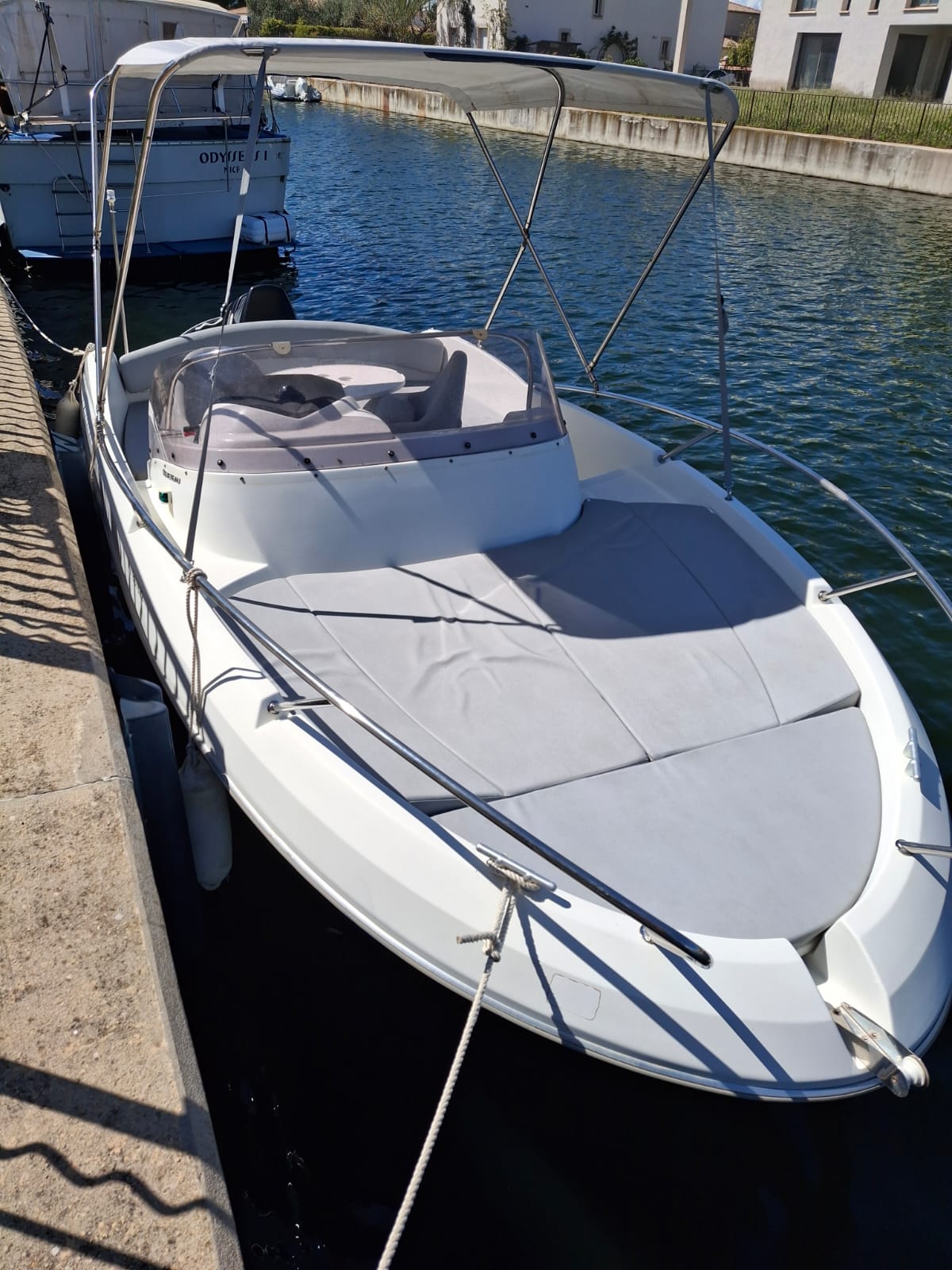 BENETEAU FLYER 650 SUNDECK